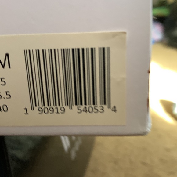 Calvin Klein MARTHA WINTER LEOPARD Calf Hair Platform Booties 8.5 M NWT - Picture 16 of 16